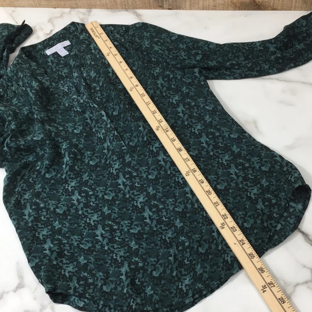 Dylan Gray Green Black Camo Silk Shirt Womens Small Long‎ Sleeve Popover - Picture 9 of 10